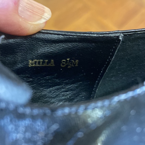 Marquire brand black patent leather oxfords in size 8 1/2 M. - Picture 5 of 5